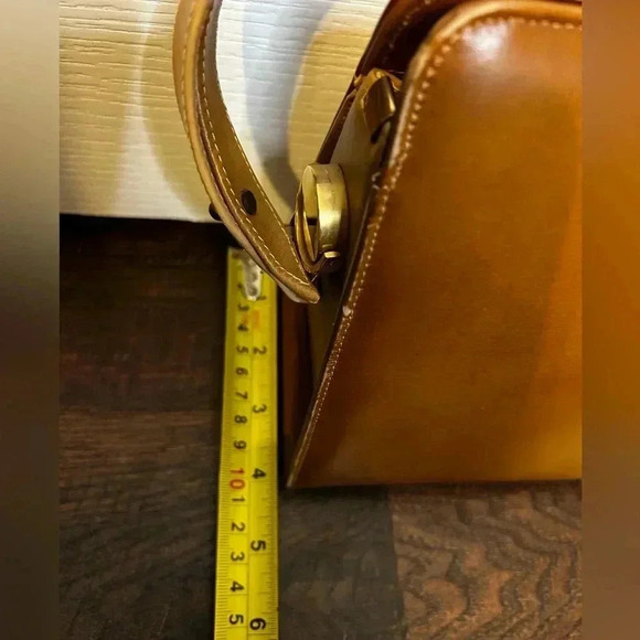 Andrew Geller Vintage Designer Camel Ombré Loop Clasp Pullman Style Handbag - Picture 14 of 14